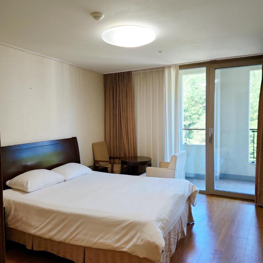 Jeongseon Mayhills Resort Buitenkant foto